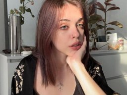 beautiful-students-260924-260924-036