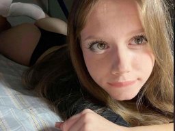 beautiful-students-260924-260924-037