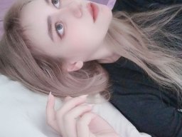 beautiful-students-260924-260924-037