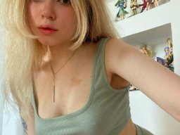 beautiful-students-260924-260924-037