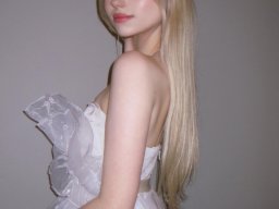 beautiful-students-260924-260924-038