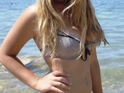 beautiful-students-260924-260924-038
