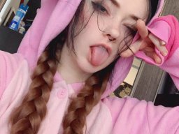 beautiful-students-260924-260924-038