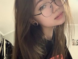 beautiful-students-260924-260924-038