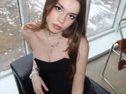 beautiful-students-260924-260924-038