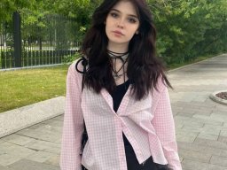 beautiful-students-260924-260924-038