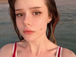 beautiful-students-260924-260924-039
