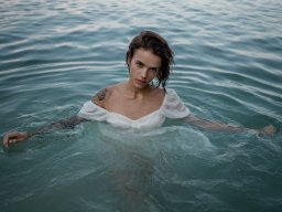 beautiful-students-260924-260924-039
