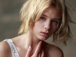 beautiful-students-260924-260924-039