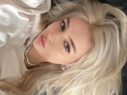 beautiful-students-260924-260924-039