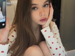 beautiful-students-260924-260924-040
