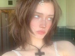 beautiful-students-260924-260924-040