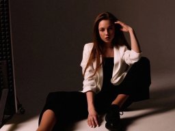 beautiful-students-260924-260924-040
