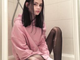 beautiful-students-260924-260924-040