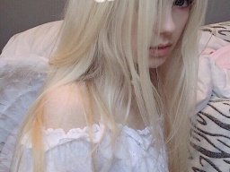 beautiful-students-260924-260924-040