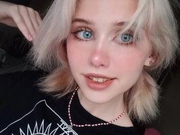 beautiful-students-260924-260924-041