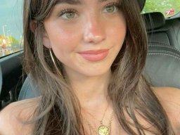 beautiful-students-260924-260924-042
