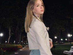 beautiful-students-260924-260924-042