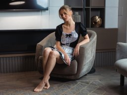 beautiful-students-260924-260924-043
