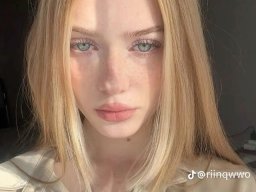 beautiful-students-260924-260924-043