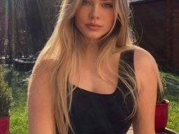 beautiful-students-260924-260924-044