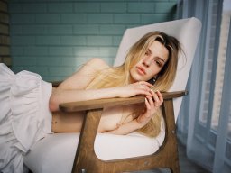 beautiful-students-260924-260924-045