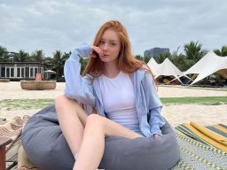 beautiful-students-260924-260924-046