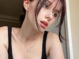 beautiful-students-260924-260924-046