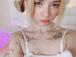 beautiful-students-260924-260924-047