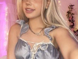 beautiful-students-260924-260924-048