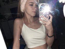 beautiful-students-260924-260924-049