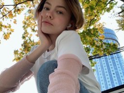 beautiful-students-260924-260924-049