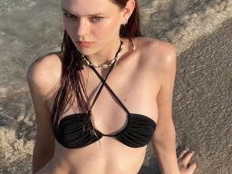 beautiful-students-260924-260924-049