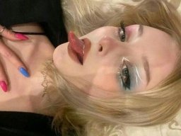 beautiful-students-260924-260924-056
