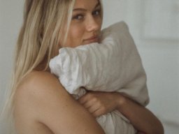 beautiful-students-260924-260924-056