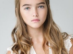 beautiful-students-260924-260924-057
