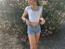 beautiful-students-260924-260924-058