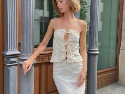 beautiful-students-260924-260924-059