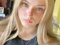 beautiful-students-260924-260924-059