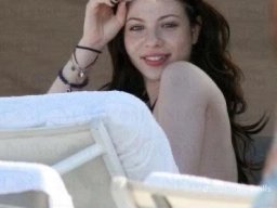 beautiful-students-260924-260924-059