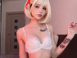 beautiful-students-260924-260924-059