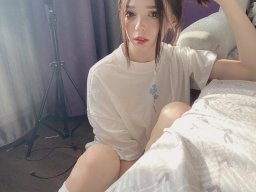 beautiful-students-260924-260924-059