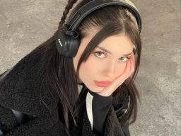 beautiful-students-260924-260924-060