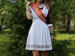 beautiful-students-260924-260924-063