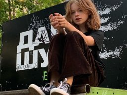 beautiful-students-260924-260924-064