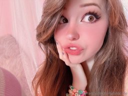 beautiful-students-260924-260924-065