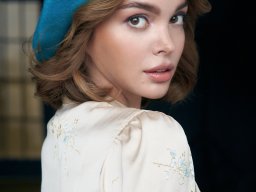 beautiful-students-260924-260924-065