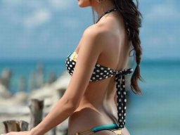 beautiful-students-260924-260924-065