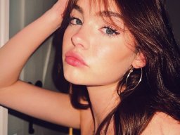 beautiful-students-260924-260924-065