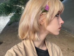 beautiful-students-260924-260924-065